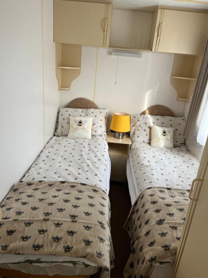 The Samanda Van Newport Caravan Park Hotel เฮมสบี ภายนอก รูปภาพ