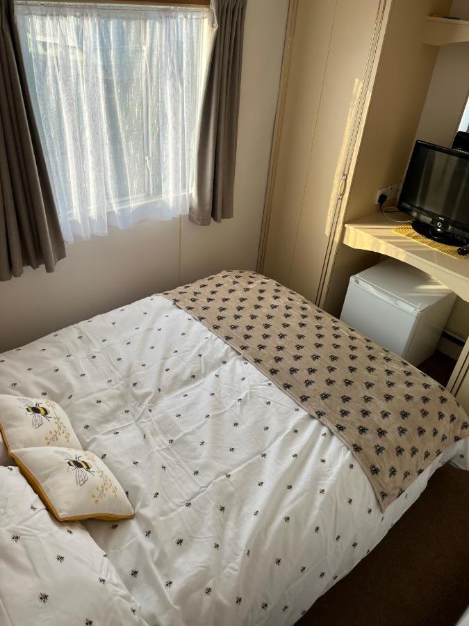The Samanda Van Newport Caravan Park Hotel เฮมสบี ภายนอก รูปภาพ